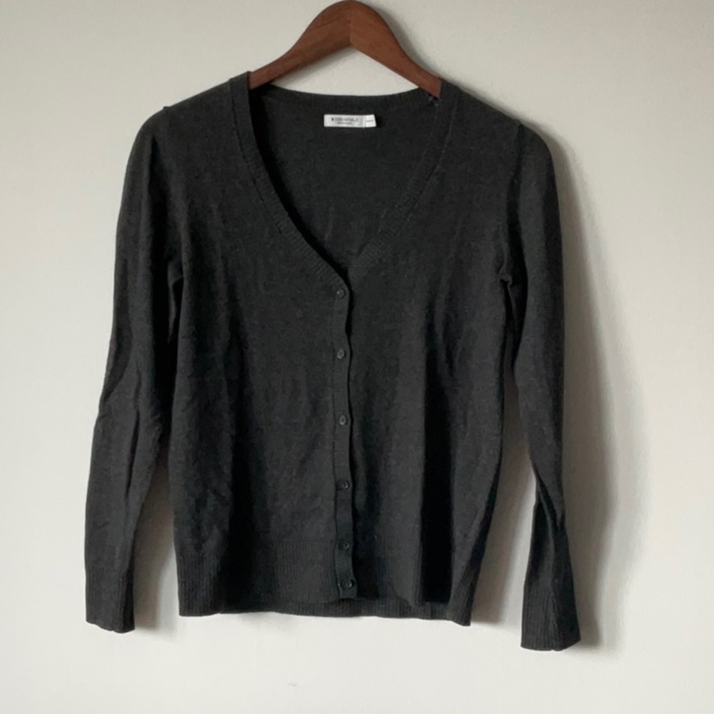 Grey cardigan